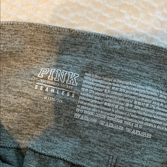 VS PINK seamless leggings - Picture 4 of 4